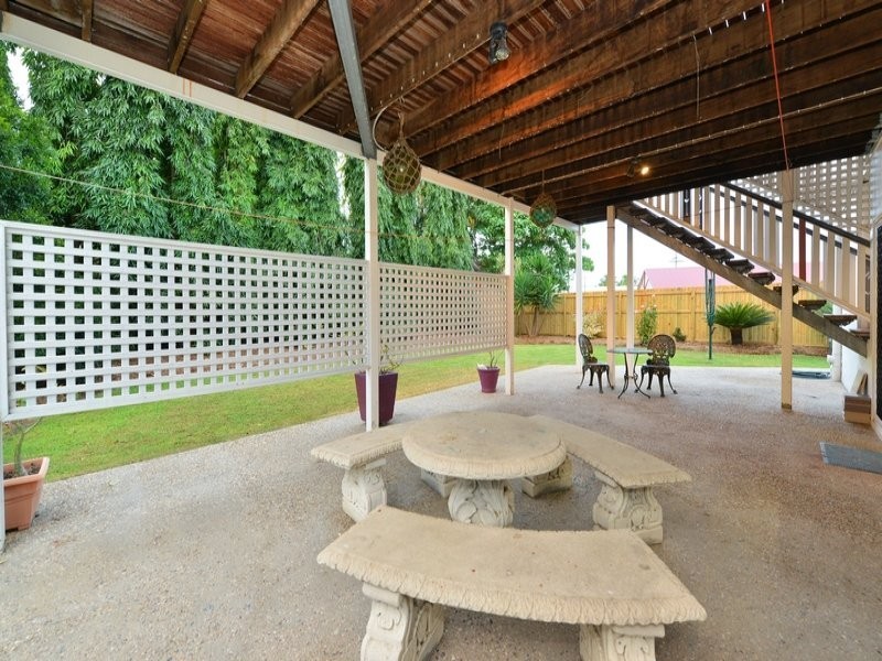 12 Creedy Street, Westcourt QLD 4870