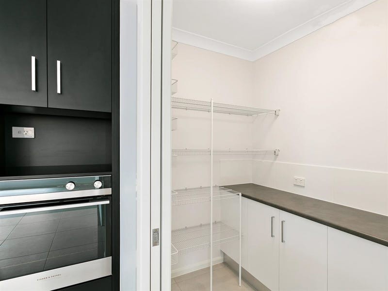 58 Springbrook Avenue, Redlynch QLD 4870