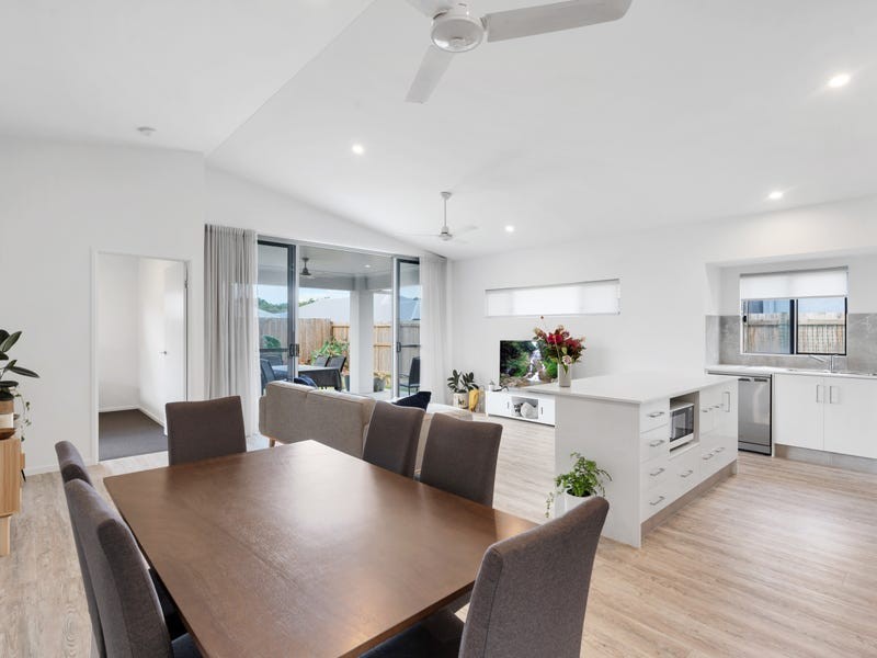 10 Lillydale Way, Trinity Beach QLD 4879