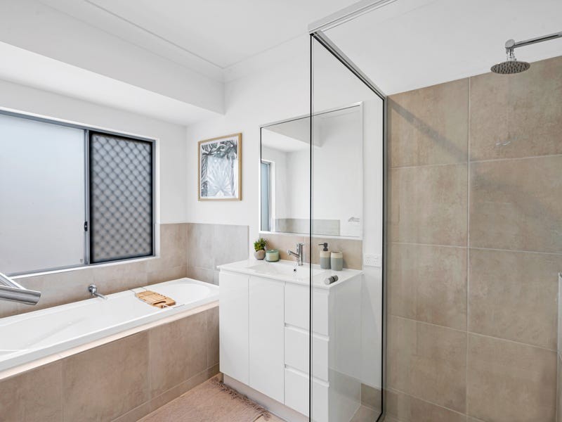 10 Lillydale Way, Trinity Beach QLD 4879