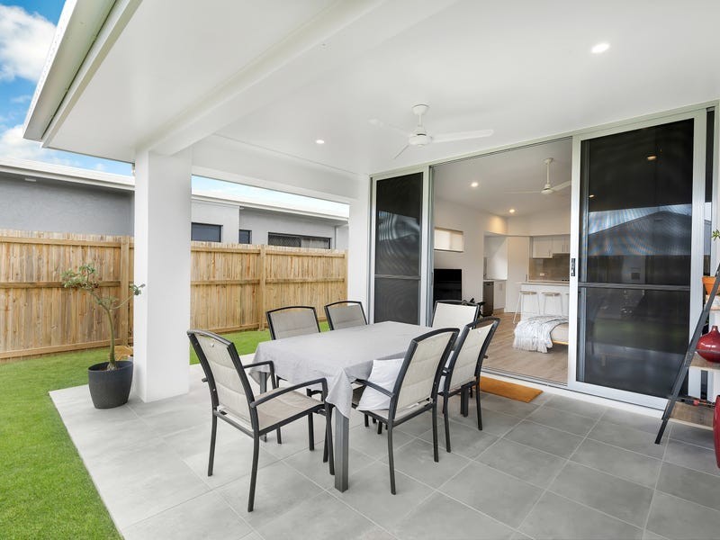 10 Lillydale Way, Trinity Beach QLD 4879