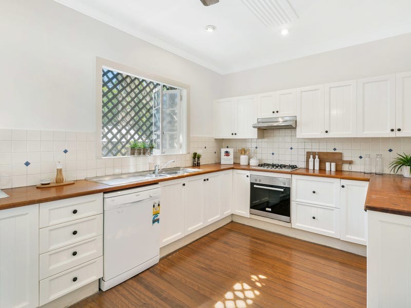 17 Friend Street, Edge Hill QLD 4870