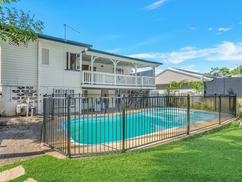 17 Friend Street, Edge Hill QLD 4870