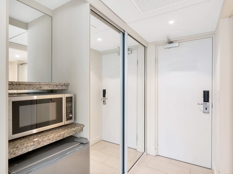 3406/2-22 Veivers Road, Palm Cove QLD 4879