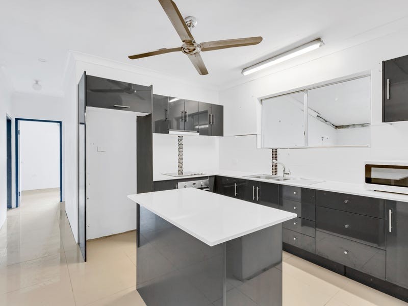 16 Melaleuca Street, Manunda QLD 4870