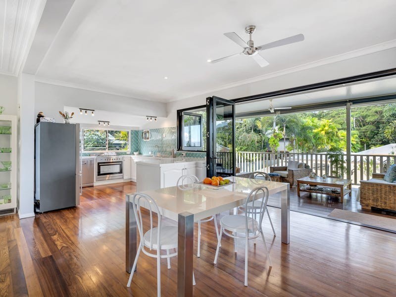 22 Junction Street, Edge Hill QLD 4870