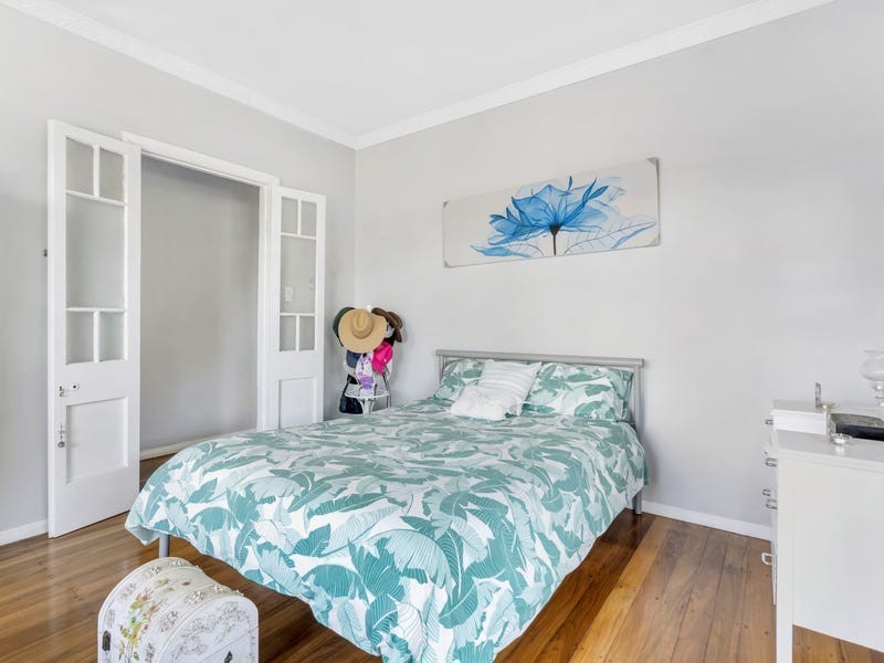 22 Junction Street, Edge Hill QLD 4870