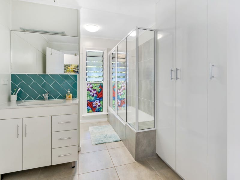 22 Junction Street, Edge Hill QLD 4870