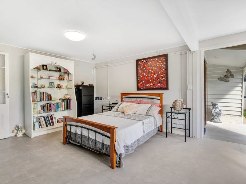 22 Junction Street, Edge Hill QLD 4870