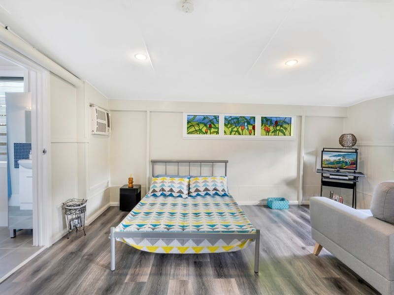22 Junction Street, Edge Hill QLD 4870