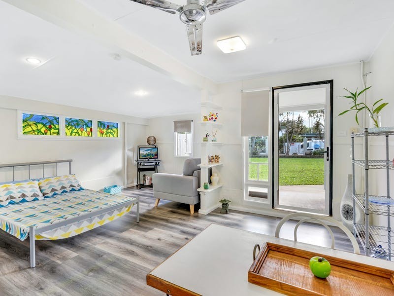 22 Junction Street, Edge Hill QLD 4870