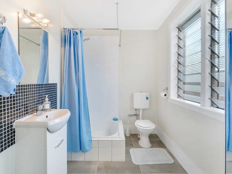 22 Junction Street, Edge Hill QLD 4870