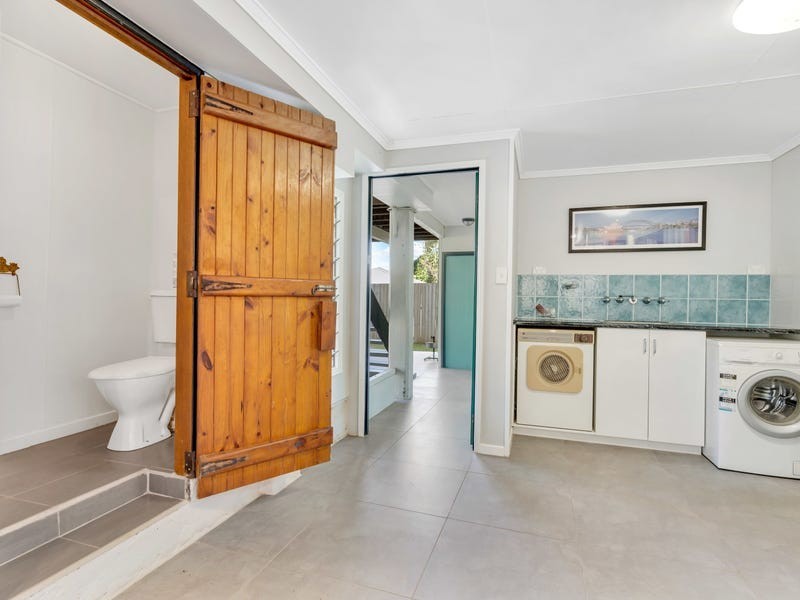 22 Junction Street, Edge Hill QLD 4870