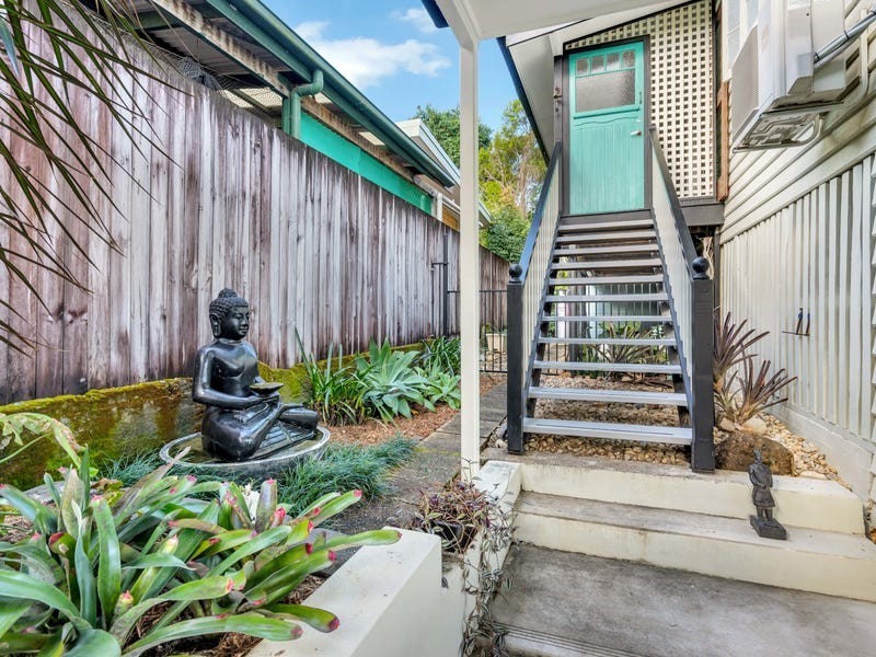 22 Junction Street, Edge Hill QLD 4870