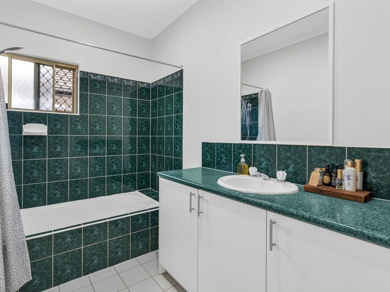54 Silky Oak Court, Mooroobool QLD 4870