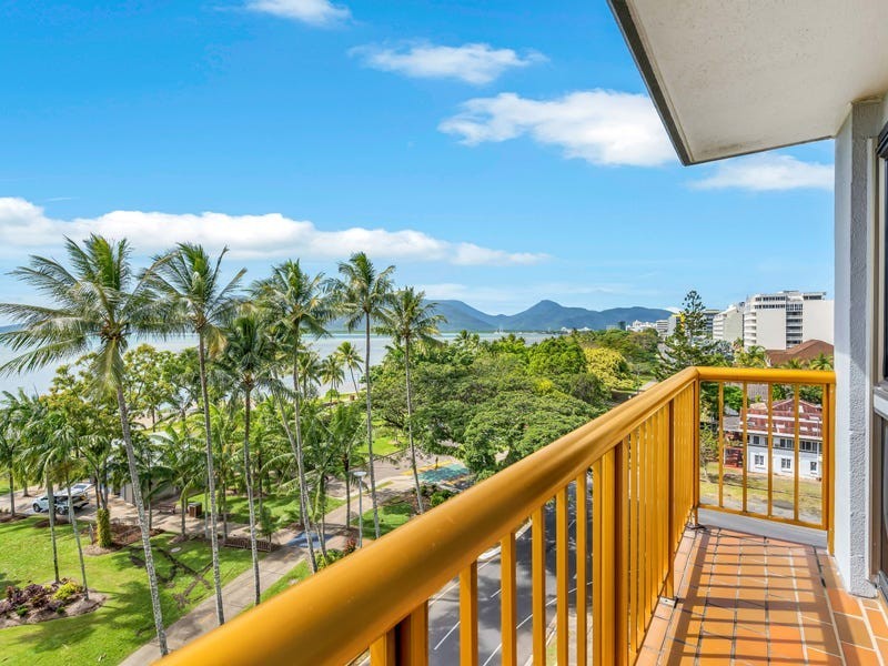 31/249 Esplanade, Cairns North QLD 4870