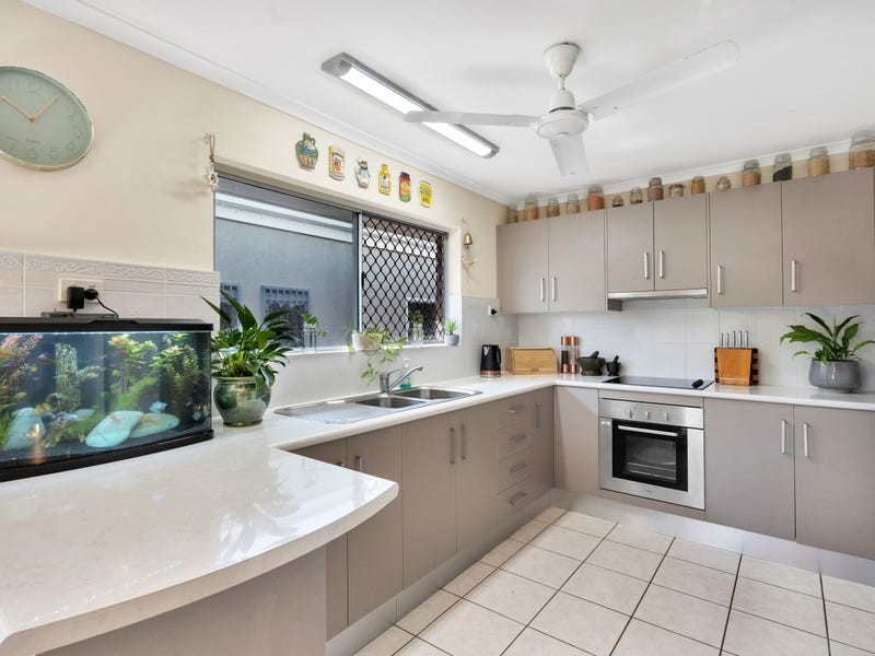29 Lavender Street, Mooroobool QLD 4870