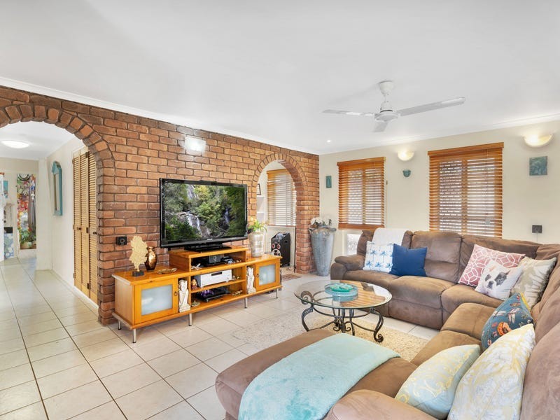 29 Lavender Street, Mooroobool QLD 4870
