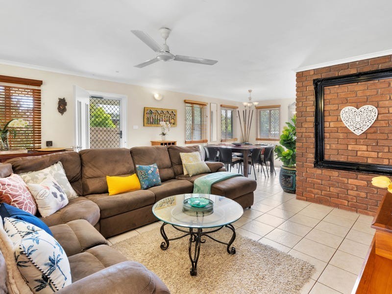 29 Lavender Street, Mooroobool QLD 4870