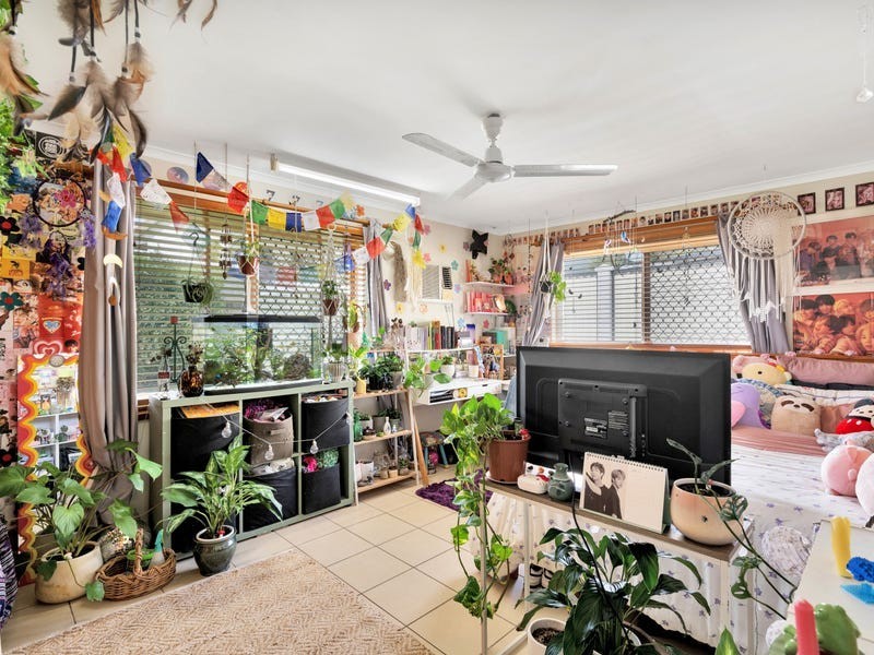 29 Lavender Street, Mooroobool QLD 4870