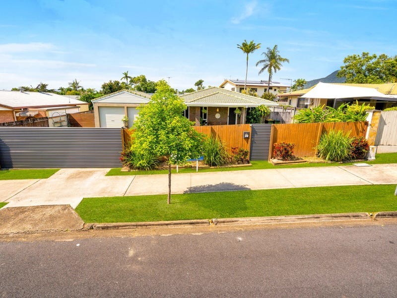 29 Lavender Street, Mooroobool QLD 4870