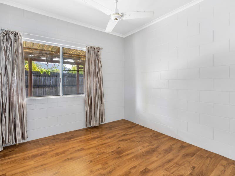 9 Alberta Drive, Woree QLD 4868