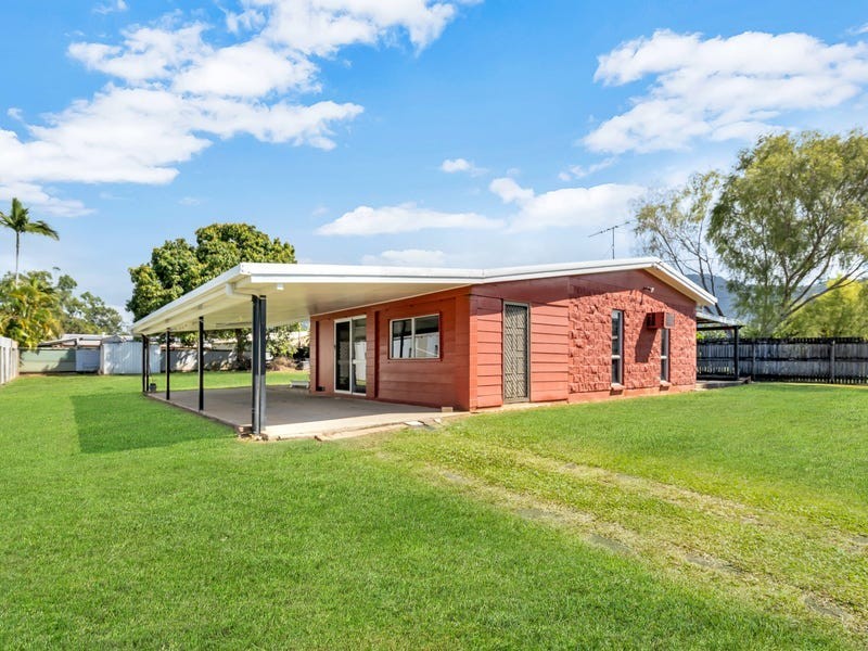 9 Alberta Drive, Woree QLD 4868