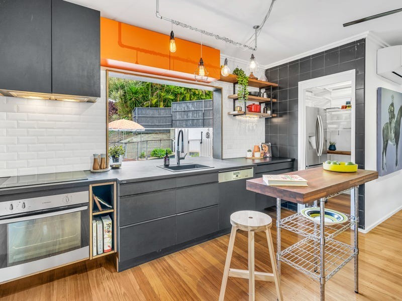 169 Hillview Crescent, Whitfield QLD 4870