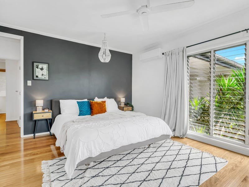 169 Hillview Crescent, Whitfield QLD 4870