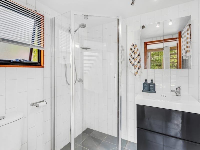 169 Hillview Crescent, Whitfield QLD 4870