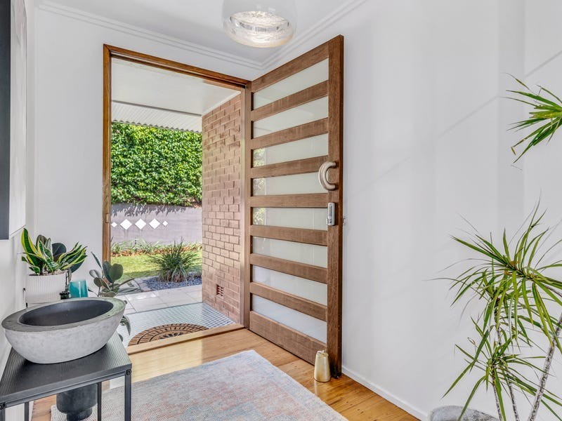 169 Hillview Crescent, Whitfield QLD 4870