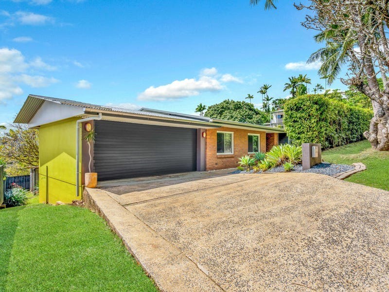 169 Hillview Crescent, Whitfield QLD 4870