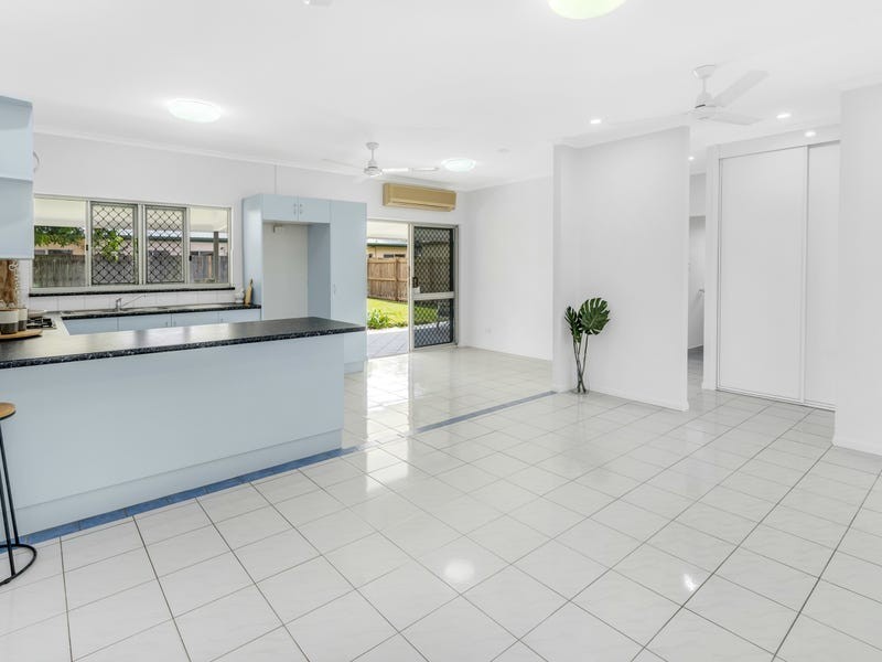 13 Turner Street, Whitfield QLD 4870