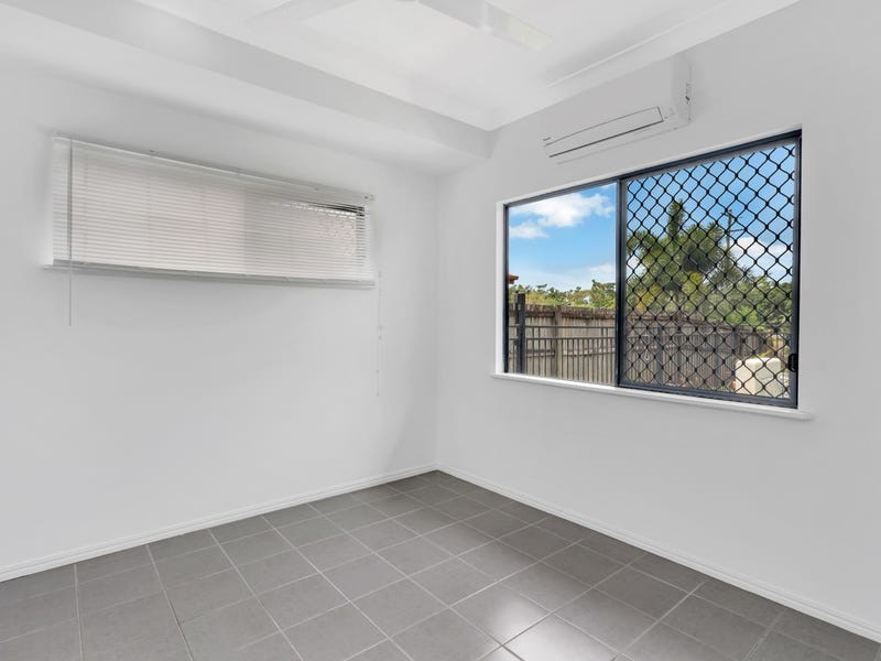 7 Cowie Close, Bentley Park QLD 4869