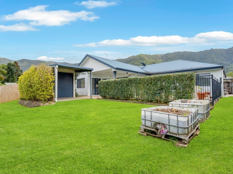 7 Cowie Close, Bentley Park QLD 4869