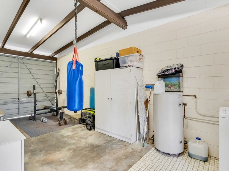 60 Hollywood Boulevard, White Rock QLD 4868