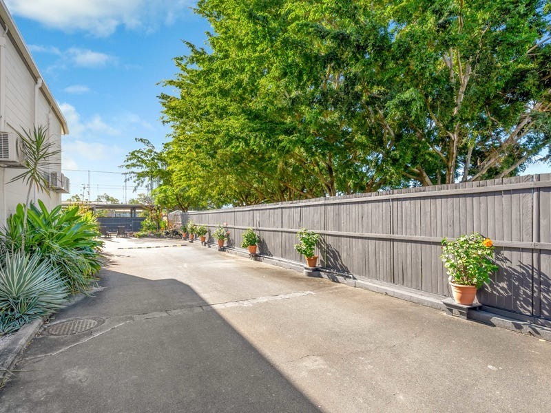 33/87-91 Earl Street, Westcourt QLD 4870