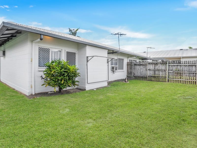 6/389-397 McCoombe Street, Mooroobool QLD 4870