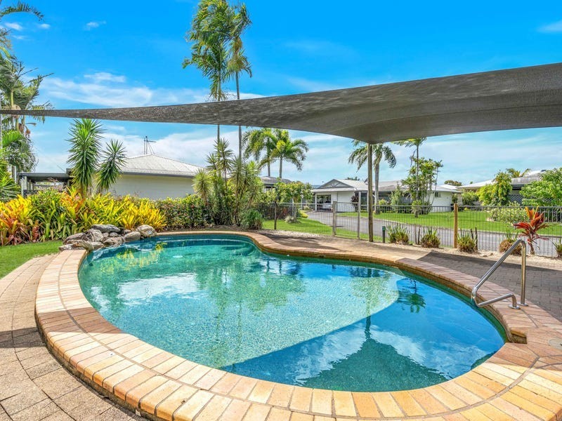 6/389-397 McCoombe Street, Mooroobool QLD 4870