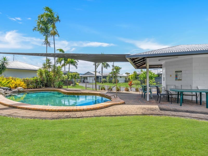 6/389-397 McCoombe Street, Mooroobool QLD 4870