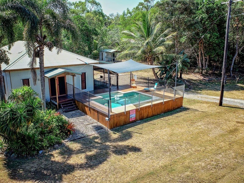 29 Luff Street, Hull Heads QLD 4854