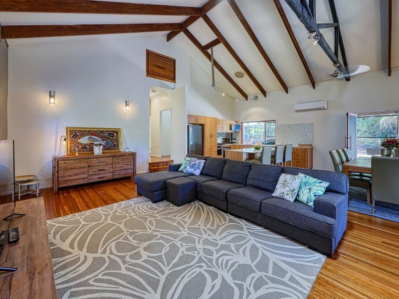 29 Luff Street, Hull Heads QLD 4854