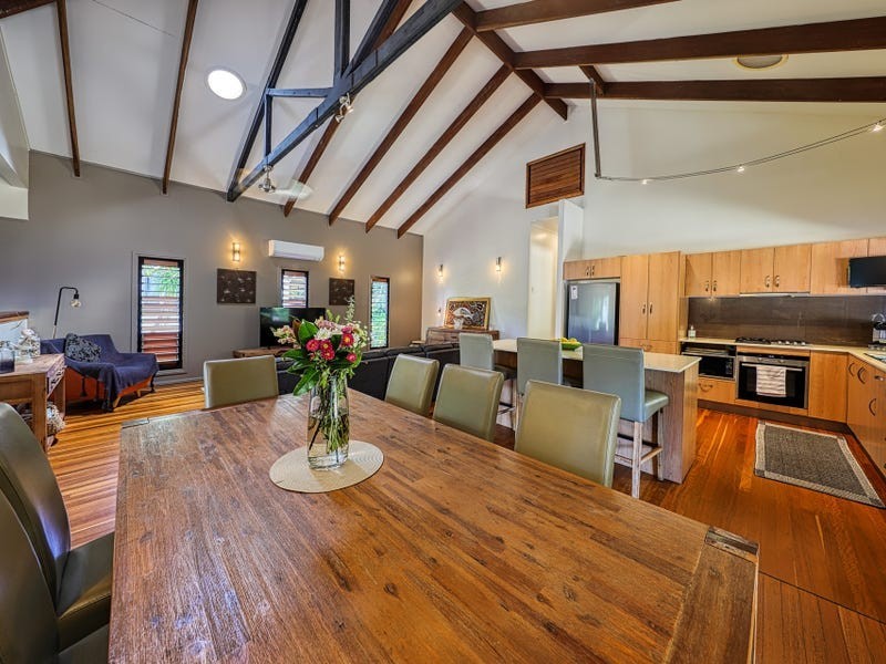 29 Luff Street, Hull Heads QLD 4854