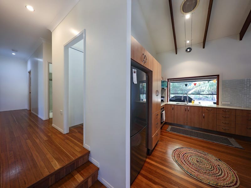29 Luff Street, Hull Heads QLD 4854