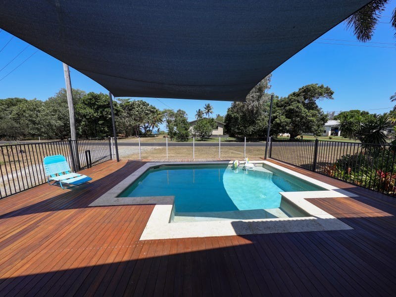 29 Luff Street, Hull Heads QLD 4854