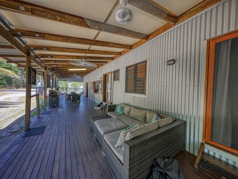 29 Luff Street, Hull Heads QLD 4854