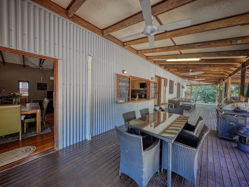 29 Luff Street, Hull Heads QLD 4854