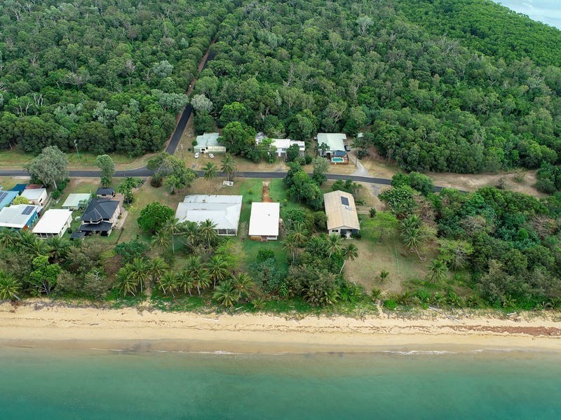 29 Luff Street, Hull Heads QLD 4854