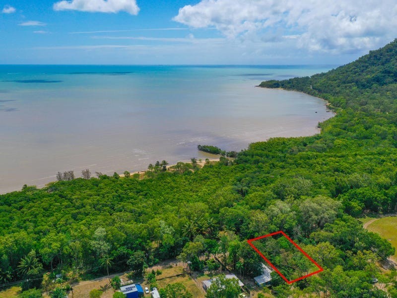 15 Bluewater Street, East Trinity QLD 4871