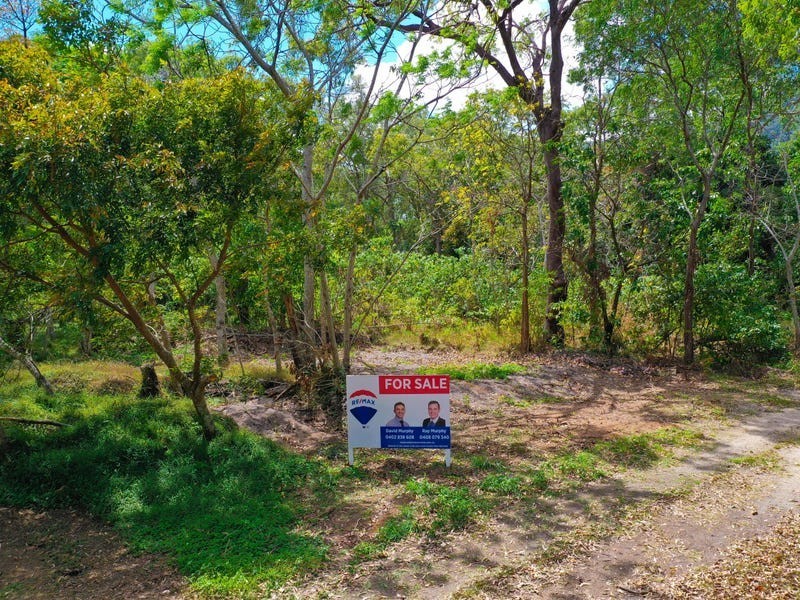 15 Bluewater Street, East Trinity QLD 4871